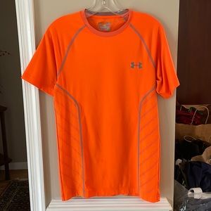 Men’s Under Armour orange short sleeve tech shirt